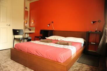 酒店 Camelot Inn At Honeyville