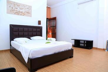 호텔 River Edge Yala