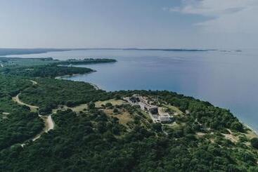 Пансион Mon Perin Castrum   Rooms Dado