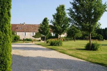 Manoir De La Pataudière B&b