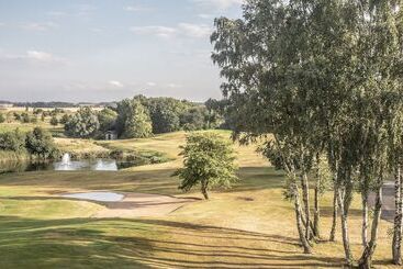 בית מלון כפרי Lydinge Resort