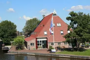 Wartena Hoeve   Vega B&b