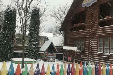 ユースホステル Verkhovinsky Dvor