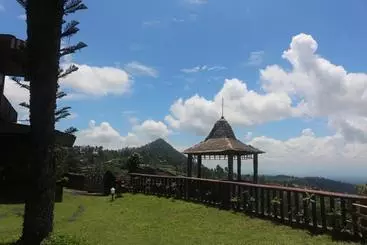 Bed and Breakfast Sukuh Cottage