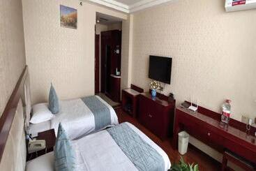 酒店 Greentree Inn Gansu Jiuquan Guazhou Zhangzhi Park Express