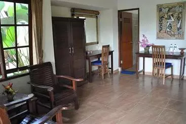 Mahagiri Resort & Restaurant