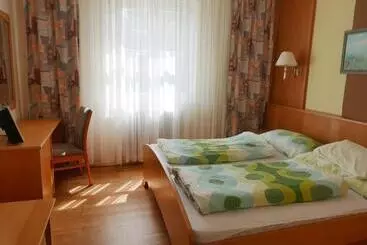 Retkeilymaja Gasthof Pension „zur Hammerschmiede“