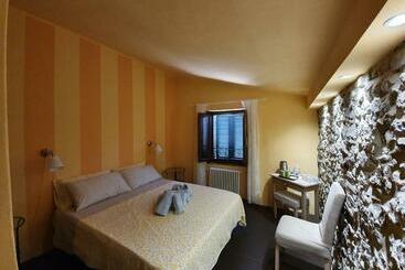 ベッドアンドブレックファースト Lo Scarabeo