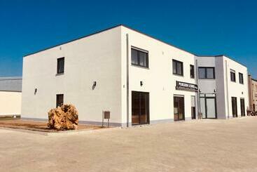 住宿加早餐  Pension Leona