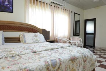 בית מלון כפרי Mount Pleasant Inns & Apartment