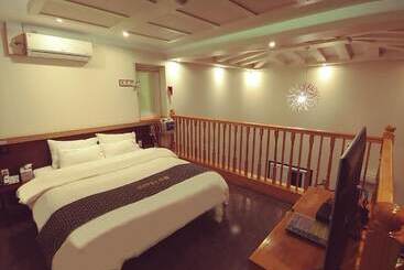 Hotel Apple Drive In