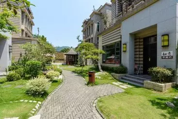 هتل No.8 Dream Street Bed And Breakfast