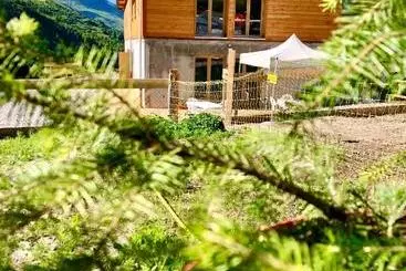 Bed and Breakfast La Ferme Des étroits