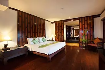 בית מלון כפרי Baan Yin Dee Boutique Resort Phuket Sha Plus