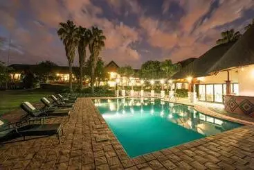 ホテル Emerald Resort & Casino