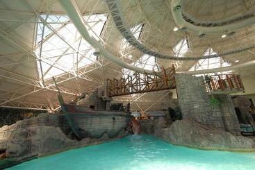 ホテル Emerald Resort & Casino