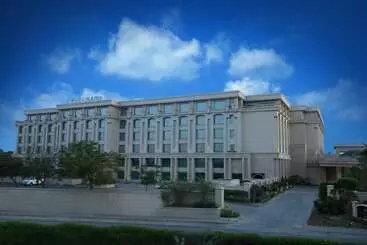 בית מלון כפרי The Grand New Delhi