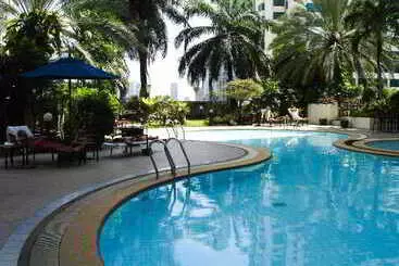 아파트 Rembrandt Residences Bangkok