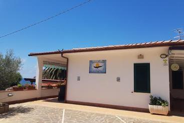 아파트호텔 Residenza Airone Blu