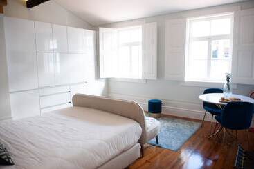 تختخواب و صبحانه Guimarães In