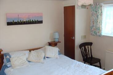 کلبه 16 The Boathouse, Rye