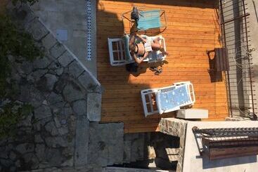 펜션 Neni Apartments