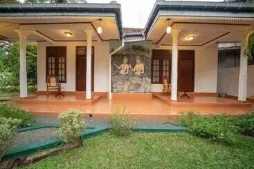 ペンション Villa Araliya