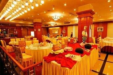 Otel Taishan Overseas Chinese