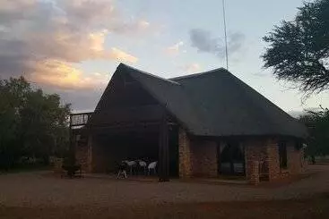 ホテル Makhato 84 Bush Lodge