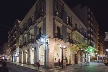 هتل آپارتمان Palacio Salvetti Suites