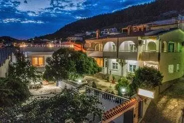 پانسیون Villa Oleander