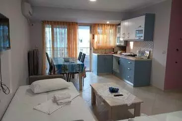 پانسیون Eleana's Apartament
