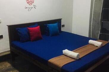 Pensionat Sunshinejp Guest House And Bick Rentel