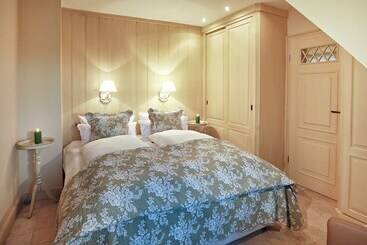 بيت ريفى Holiday Dikstig   Izquierda   Vacaciones Dikstig