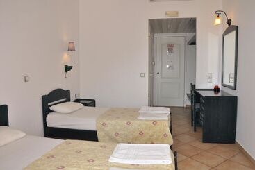 簡易ホテル Pink Palace Beach Resort