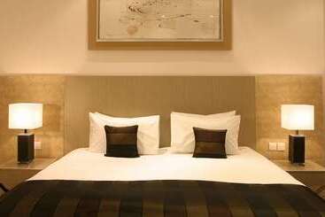 فندق Park Plaza Cardiff