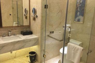 Otel Xinjunyue International