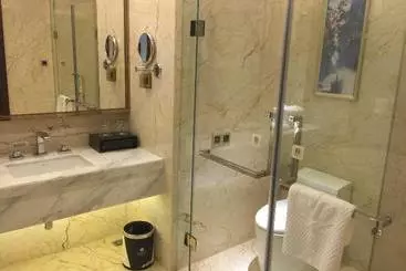 Hotel Xinjunyue International