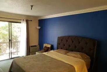 Hotelli Olympic Suites B08