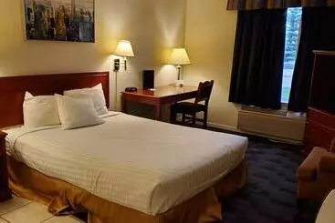 فندق Travelodge By Wyndham Stony Plain