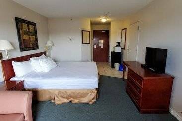فندق Travelodge By Wyndham Stony Plain