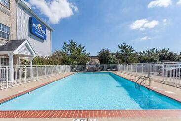 هتل Quality Inn & Suites