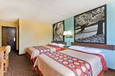 汽车旅馆  Super 8 By Wyndham Lexington Park/california Area