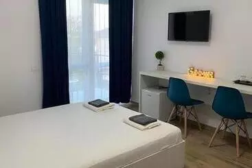 ペンション Glow Guesthouse Costinesti