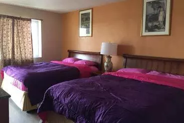 Retkeilymaja Pelican Inn And Suites