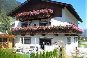 Отель Pension Kristall