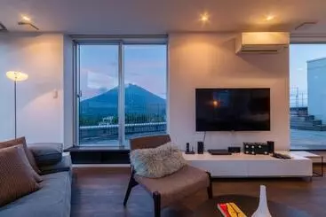 Appart'hotel Kira Kira Suites By H2 Life