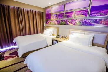 Lavande Hotel Zhumadian High Speed railway Station