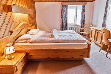 בית מלון כפרי Bernina Hospiz