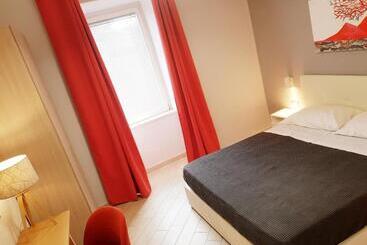 פנסיון Solfatara Suites B&b